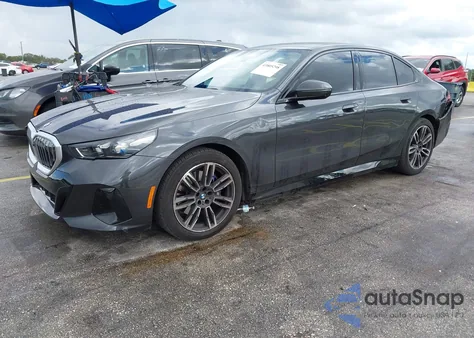 2025 BMW 530I from USA, damaged, VIN WBA43FJ07SCU69871